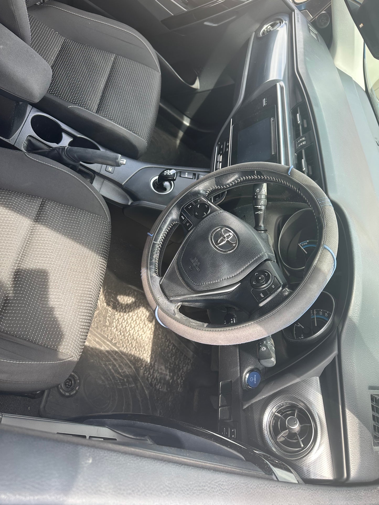 2016 TOYOTA COROLLA HYBRID 5D